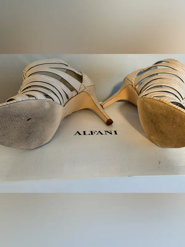 Alfani Beige Strappy Heeled Sandals - Image 4
