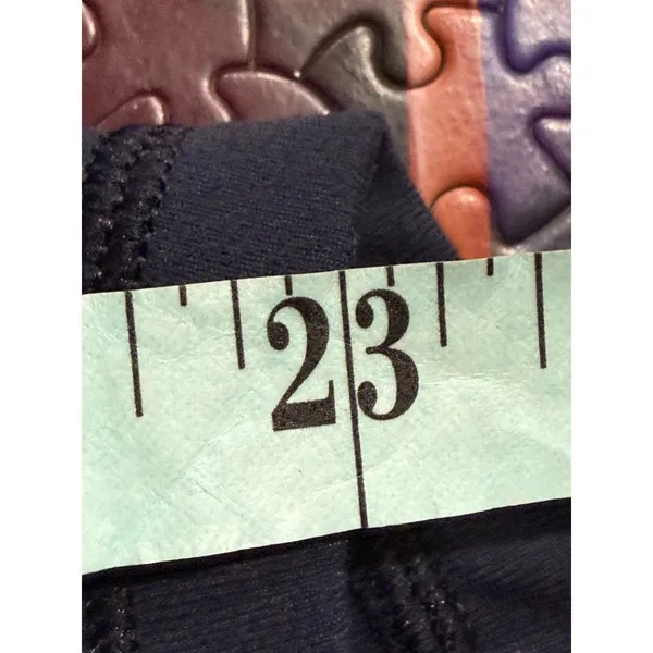 Lululemon High Rise Crop Leggings Navy Blue Women's‎ Size 4 - Image 8