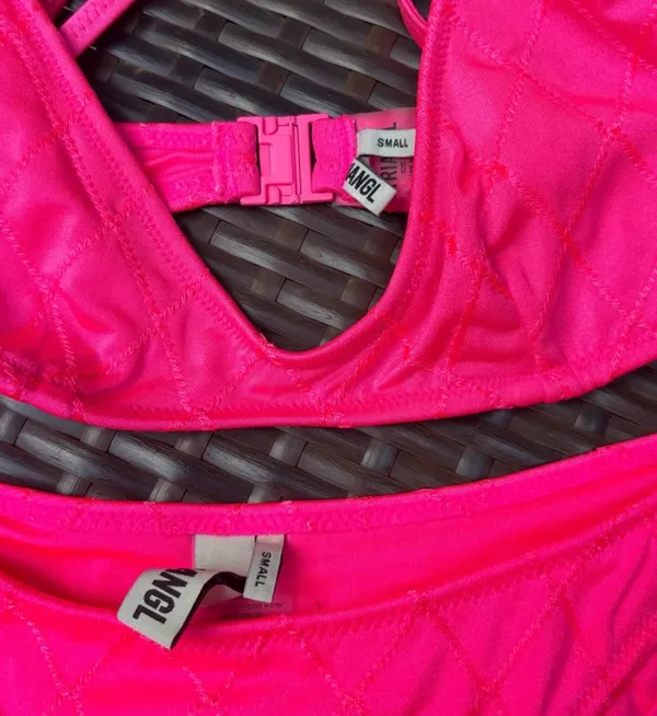 Triangl pink bikini  - Image 3
