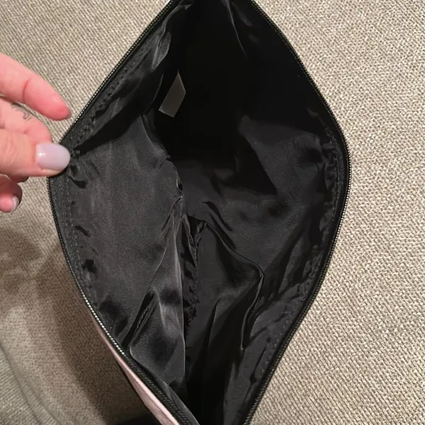 Victoria’s Secret Pouch - Image 4