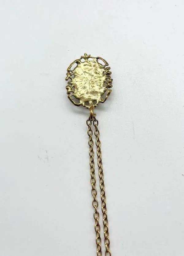 Gold Tone Filigree Black White Cameo Chain Link Short Pendant Necklace - Image 3