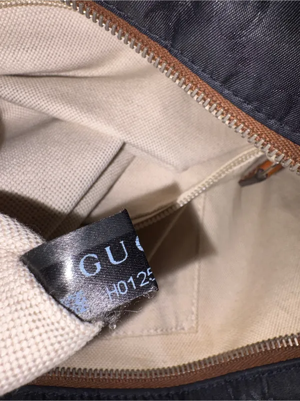 Gucci Gg Crossbody Tote Bag in Navy with Tan Strap - Image 10