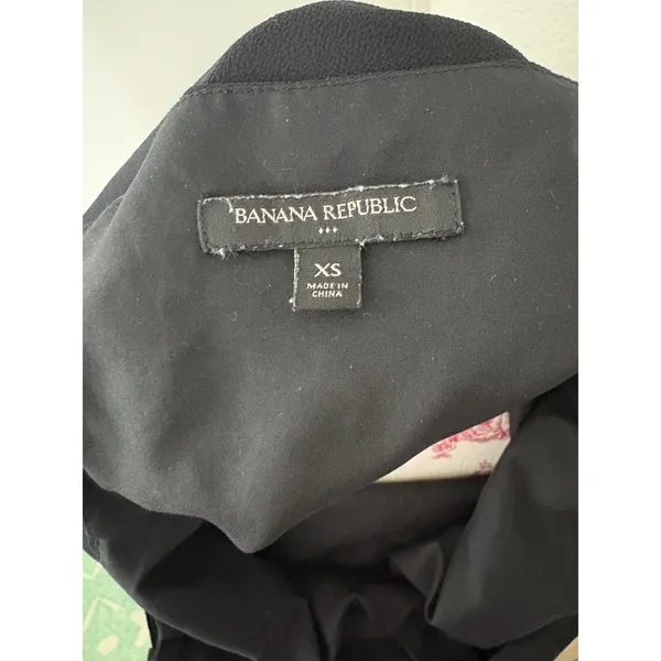 Banana Republic Black V-Neck Double Layer Tank Top Sleeveless XS/S Relaxed Fit - Image 5