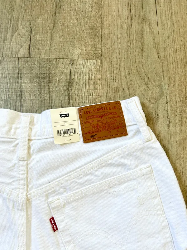 Levi's 501 Premium Collection white shorts size 27. - Image 6