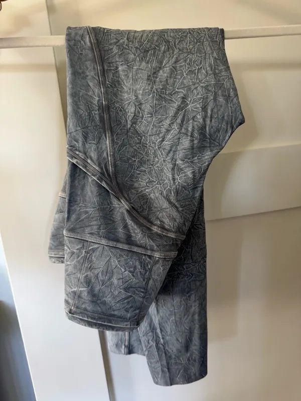 Lululemon Leggings 25" High-Rise - Image 2