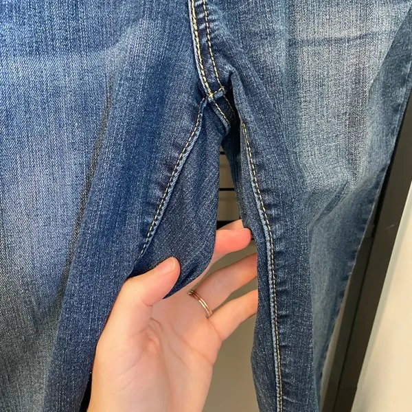 EUC | Levi’s women’s bootcut jeans — size‎ 4 - Image 3