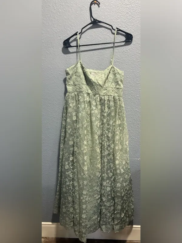 Anthropologie BHLDN Isadora
Organza Midi size 6 - Image 3
