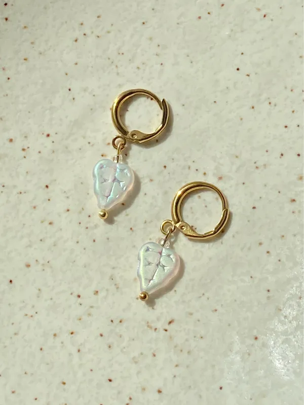 Handmade fairy cottage dainty simple Czech glass leaf dangle earrings🍃🩵 - Image 4