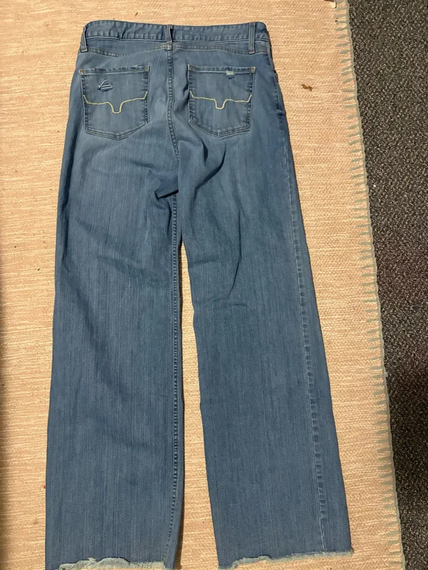 Kimes Olivia Jeans! Size 14/34 - Image 2