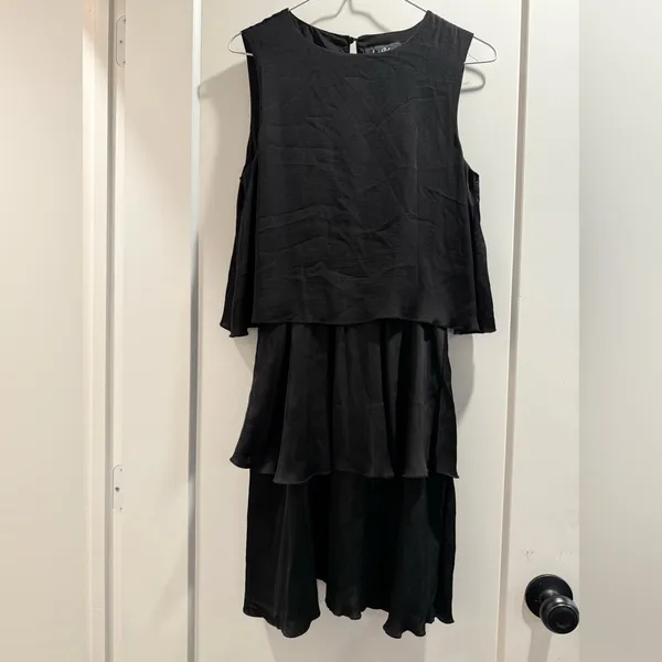 Sam Edelman Black Satin Sleeveless‎ Tiered Ruffled Shift Minidress Size 2 - Image 3