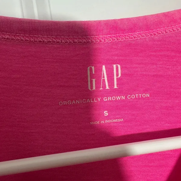 Gap T-Shirt Womens Small‎ Pink Organic Cotton Vintage Soft Short Sleeve Crewneck - Image 2