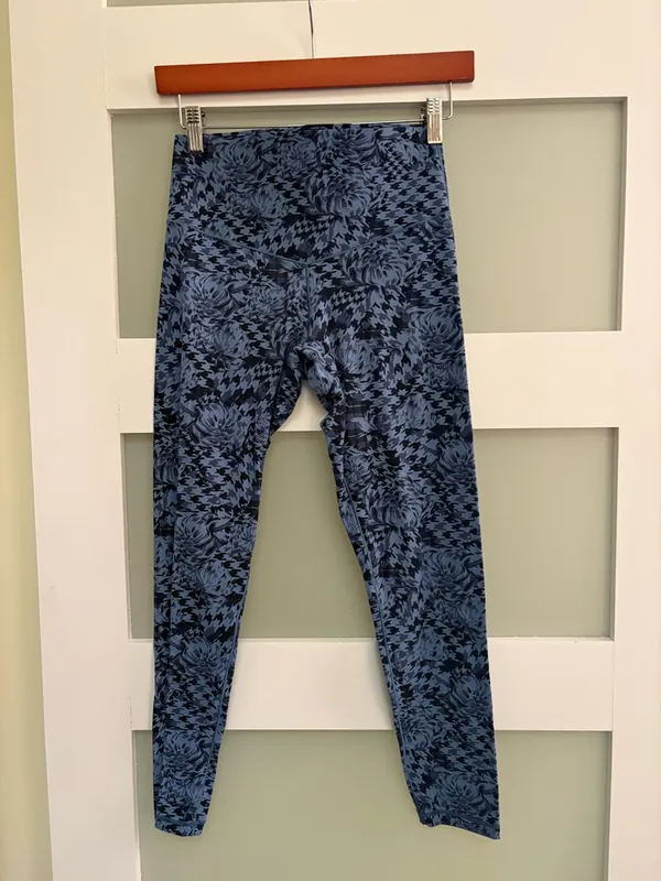 Aerie Hi-Rise Real Me Xtra 7/8 Blue Camoflauge Leggings Size Medium - Image 2