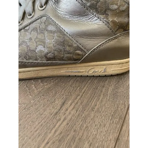 COACH HI-TOP SNEAKERS,‎ Silver Metallic & Off-White, Size 9M, Norra A1424 - Image 4
