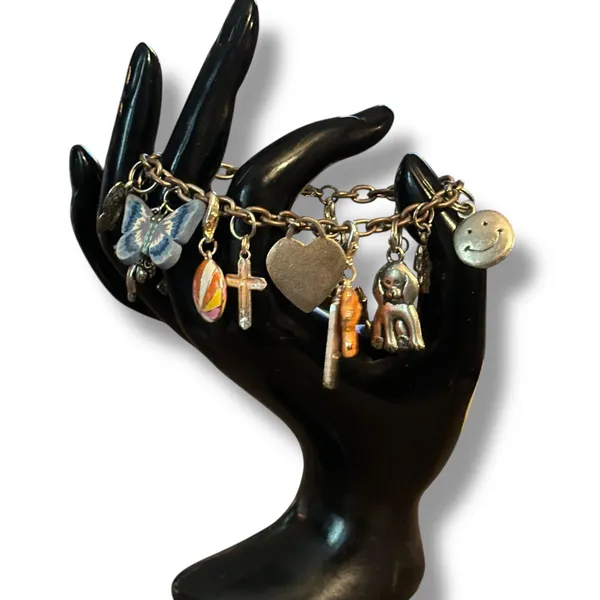 Silver tone loaded charm bracelet - Image 6