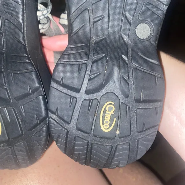 Chacos z2 strappy sandals size 7 - Image 4