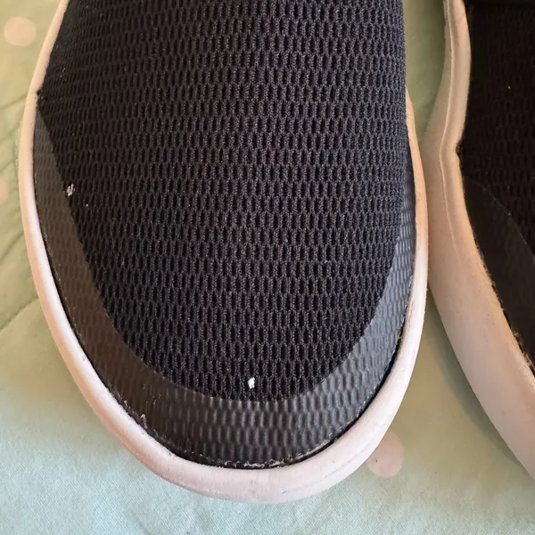 OOFOS Oomg Black Shoes Womens size 6 - Image 6