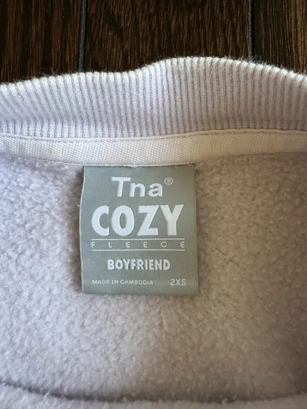 Aritzia TNA Sweatshirt - Image 5