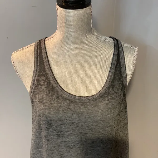Racerback workout shirt - Image 2