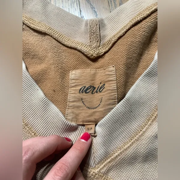 Aerie small oversized sweatshirt long sleeve tan/brown - Image 5