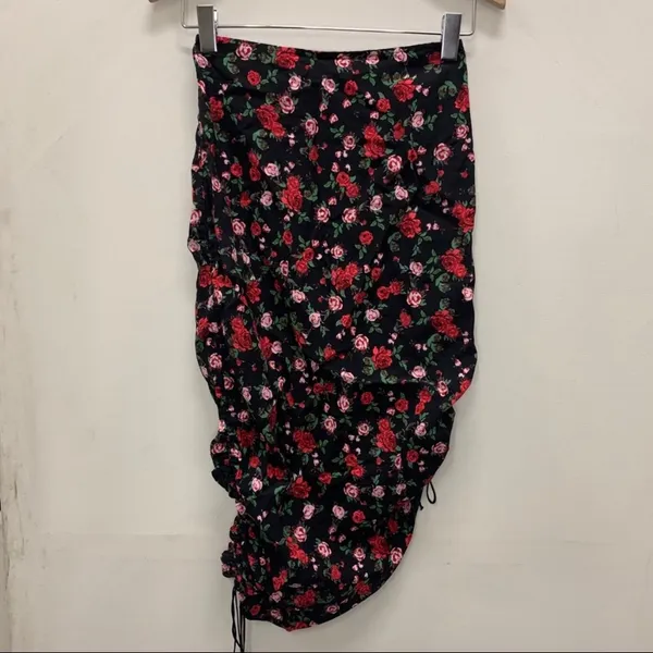 NWOT FOR LOVE & LEMONS Molly Skirt Floral Rose Ruched - Image 12