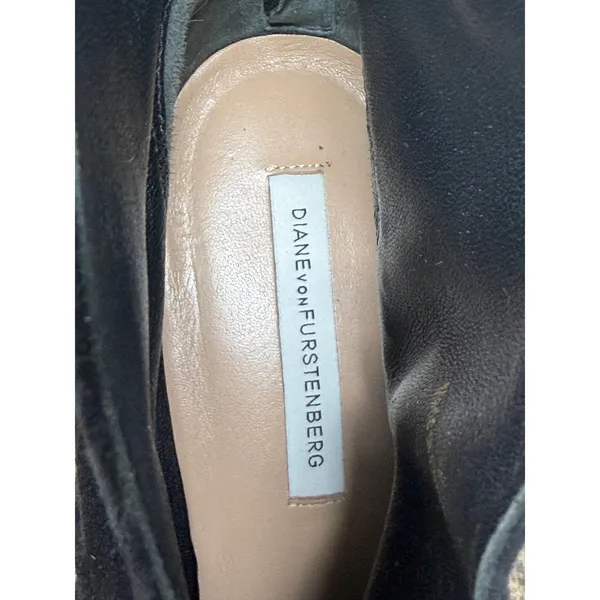 Diane von Furstenberg Black Suede V-Cut Wedge Ankle Boots Wood Heel 8.5M 38.5 - Image 5