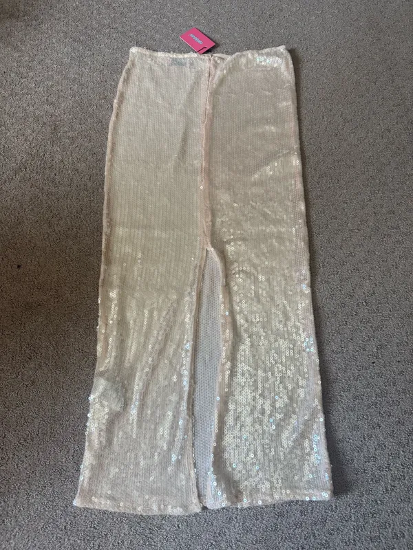 Edikted Riki Sheer Sequin Maxi Skirt in Light Pink - Image 4