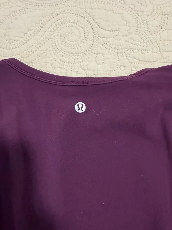Lululemon Cropped Long Sleeve - Image 4