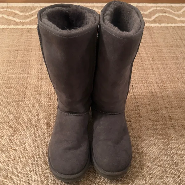 UGG Women's Classic Tall Gray Winter Boot Size US 8 - Image 5