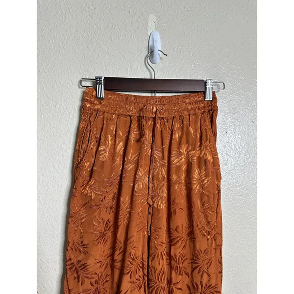 L*Space In Your Dreams Pajama Set size S in Amber Palm Jacquard Satin Lounge - Image 4