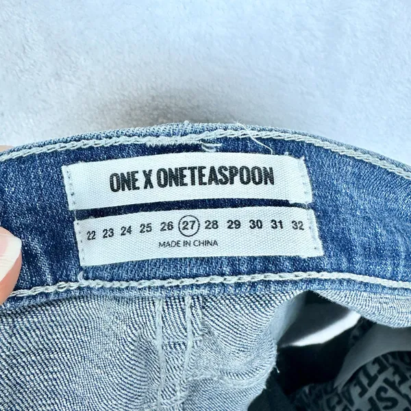 One Teaspoon Bandits Short Size 27 Relaxed Fit High Rise Button Fly Twisted Cuff - Image 4