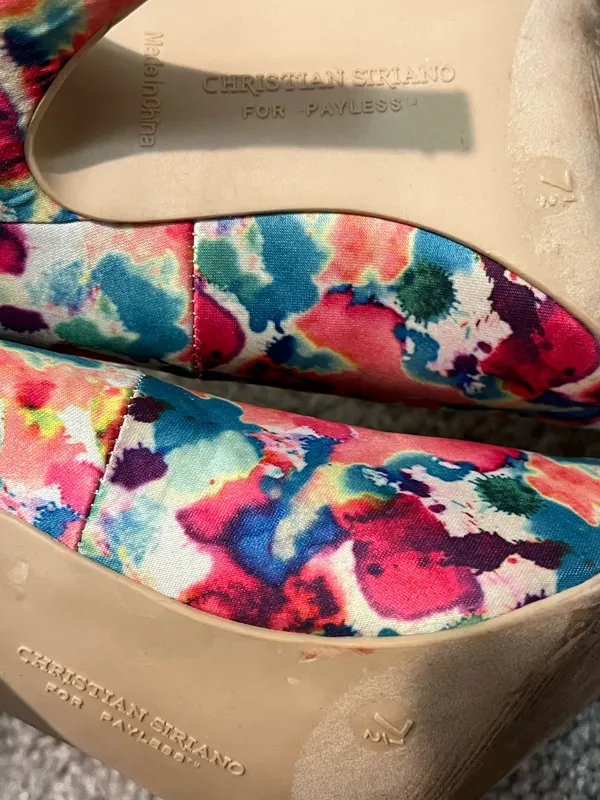 Floral Heels size 7.5 - Image 3