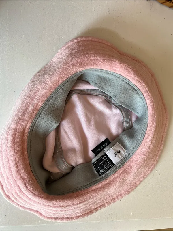 Aritzia TNA Bucket Hat in Pink.  Size Small/Medium. - Image 4