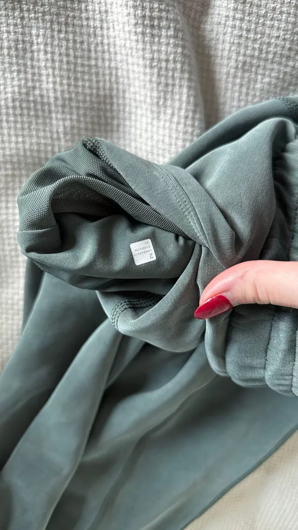 Lululemon soft stream pants straight leg green - Image 4