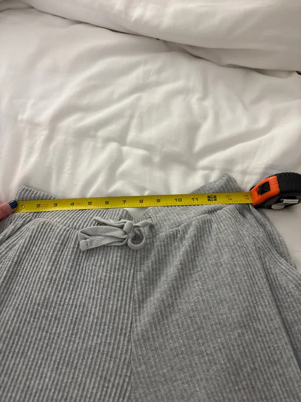 Alo Yoga Muse Sweatpants(read description) - Image 6