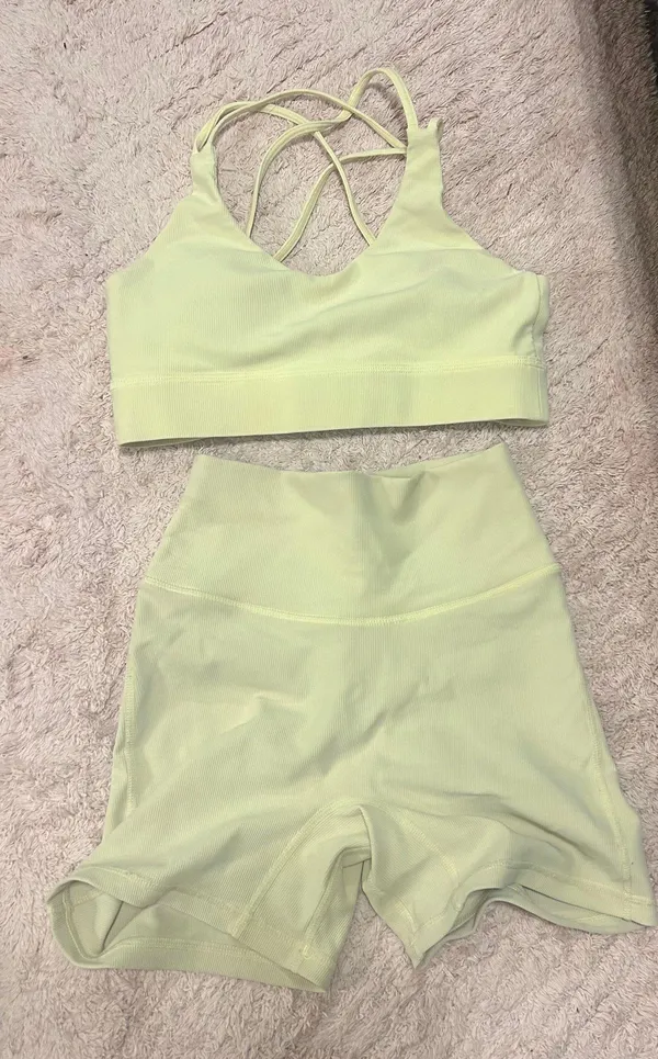 Wilo Workout Set! Yellow - Image 4