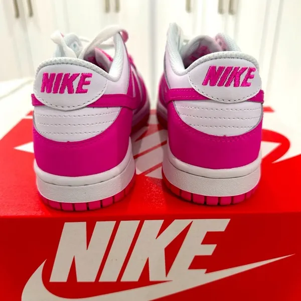 Nike Dunk Low Sneakers - Image 3