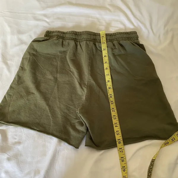 No Boundaries Olive Green Star Logo women’s Shorts size L - Image 6