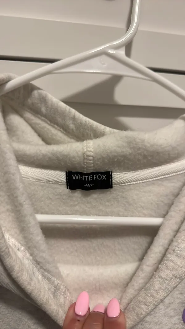 White fox hoodie - Image 3