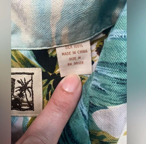 Vintage Tiki Classics silk Hawaiian palm trees button down shirt, size medium - Image 7