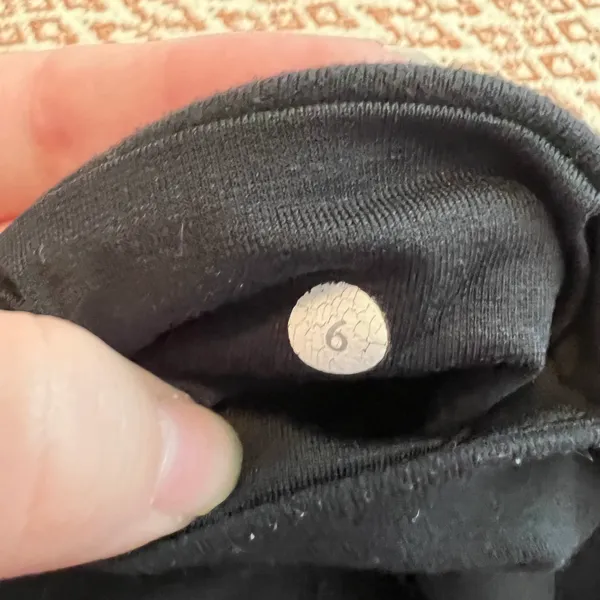 Lululemon Black Crop Leggings Size 6 - Image 4