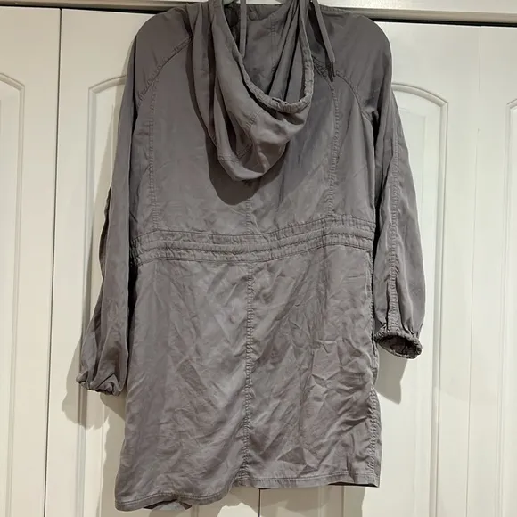 Lululemon Womens City‎ Stroll Lightweight Jacket Size 6 Silverscreen Tencel - Image 6