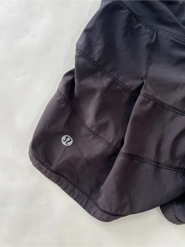 Vintage VTG Lululemon Black Pace Rival Skirt 11" Size 2 - Image 4