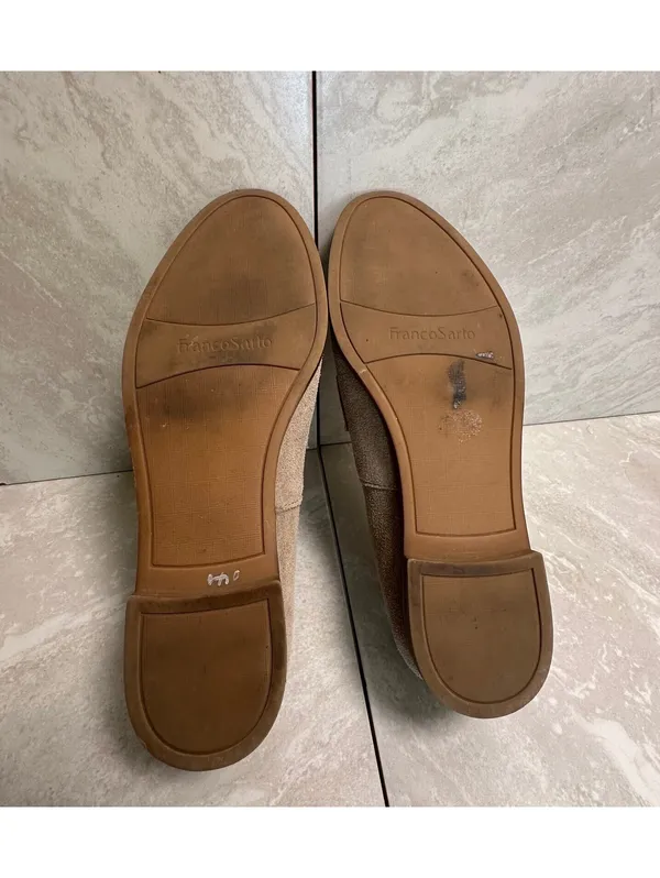 Franco Sarto taupe tasseled kiltie fringe suede loafers 8.5 preppy old money - Image 7