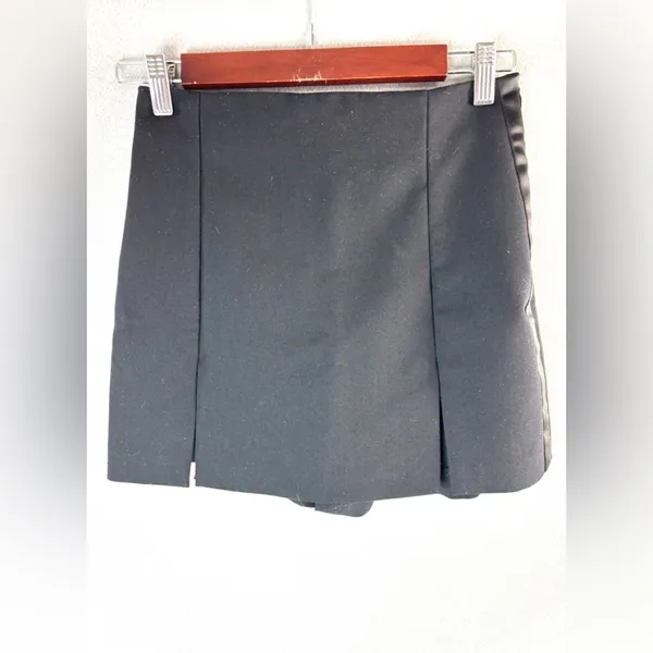 Zara XS Tailored Dressy Skort in Black - Image 6