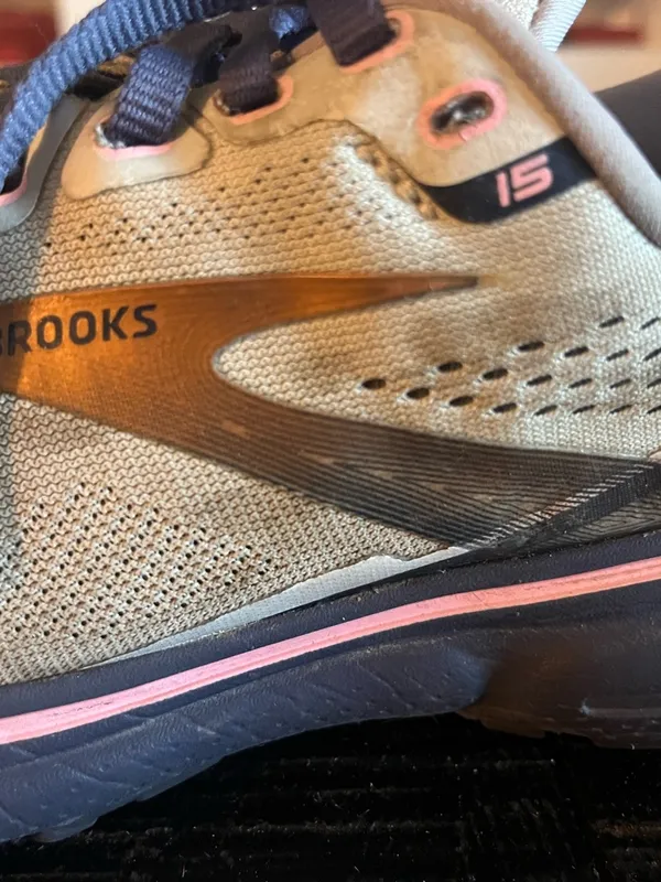 Brooks Ghost 15 Women’s Running Shoes Size 6 EUC - Image 7