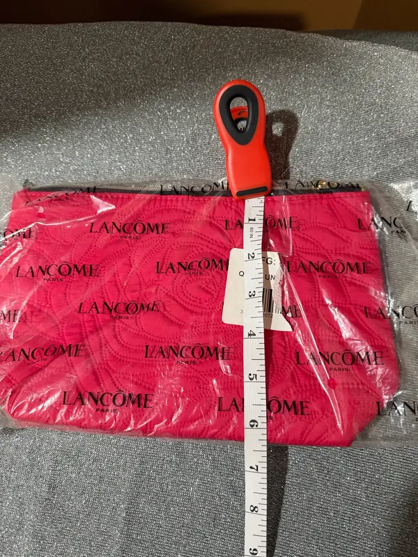 Lancôme hot pink quilted cosmetics pouch NWT - Image 5