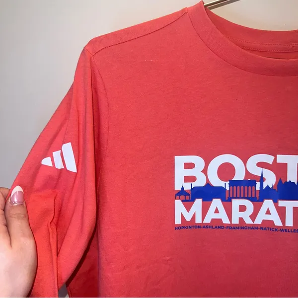 Adidas‎ Boston Marathon 2024 Long Sleeve Tee Red | Medium - Image 4
