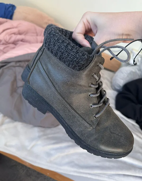 winter boots Gray Size 10 - Image 2