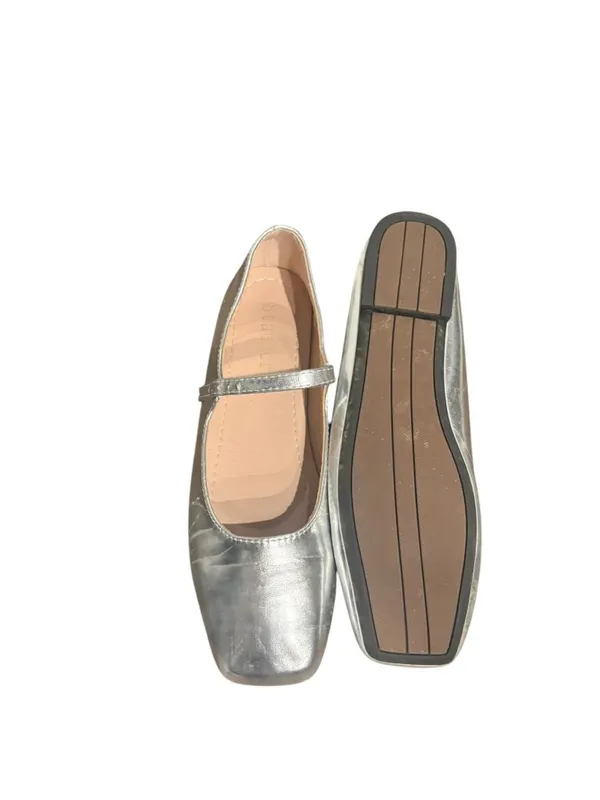 Stunner Silver Ballet Shoes Size 6.5 - Image 4