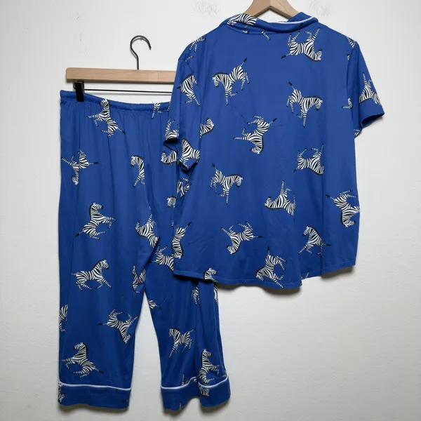 Room Service Womens Pajama Set Large Blue Zebra Print Short Sleeve Crop Pants - Image 8